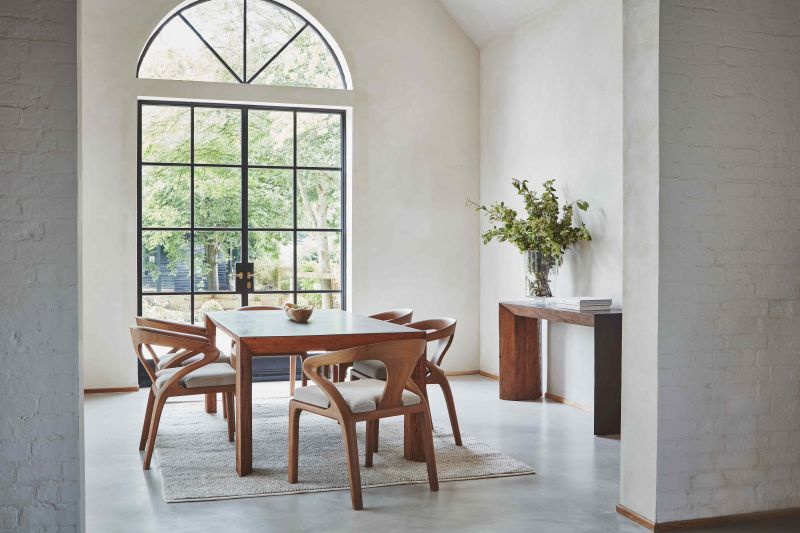 Harley Dining Table
