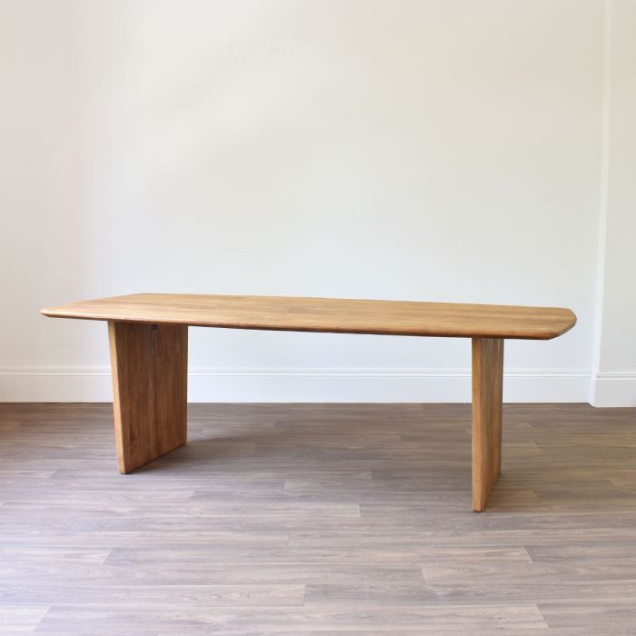 Neve Dining Table 001 - Outlet