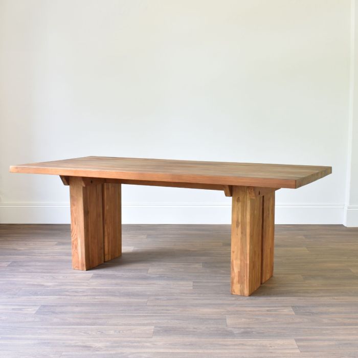 Tamara Dining Table 002 - Outlet