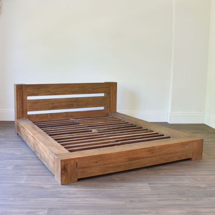 Cube Bed King Size Bed  - Outlet