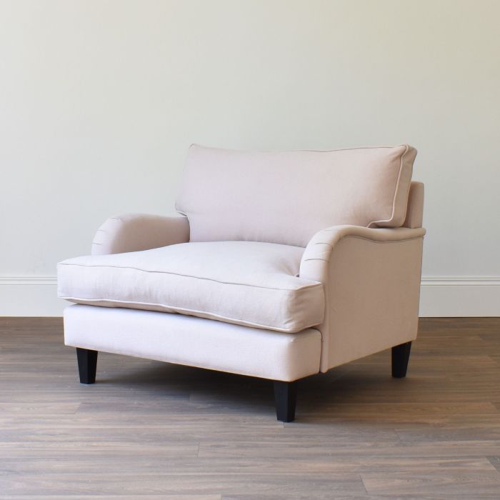 Tulsa Love Seat in Cotton Rose - Outlet