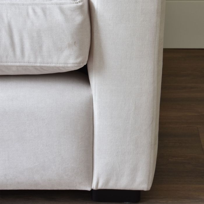 Melrose Armchair in Velvet Natural - Outlet