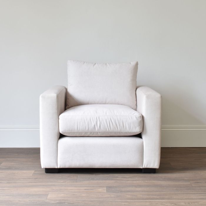 Melrose Armchair in Velvet Natural - Outlet