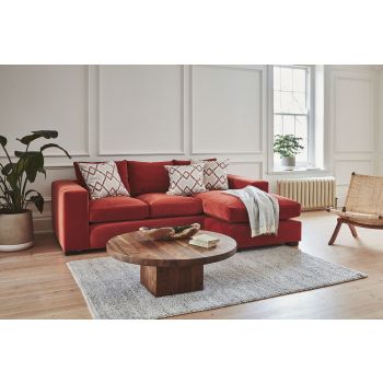 Manhattan Sofa With Chaise
