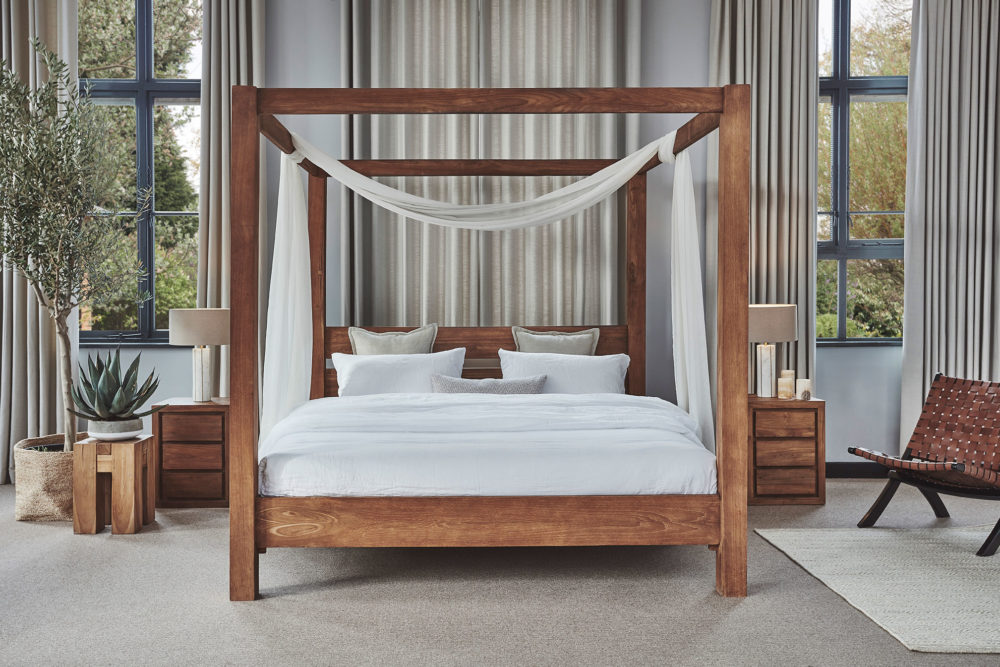 Forever furniture luxurious double four poster bed